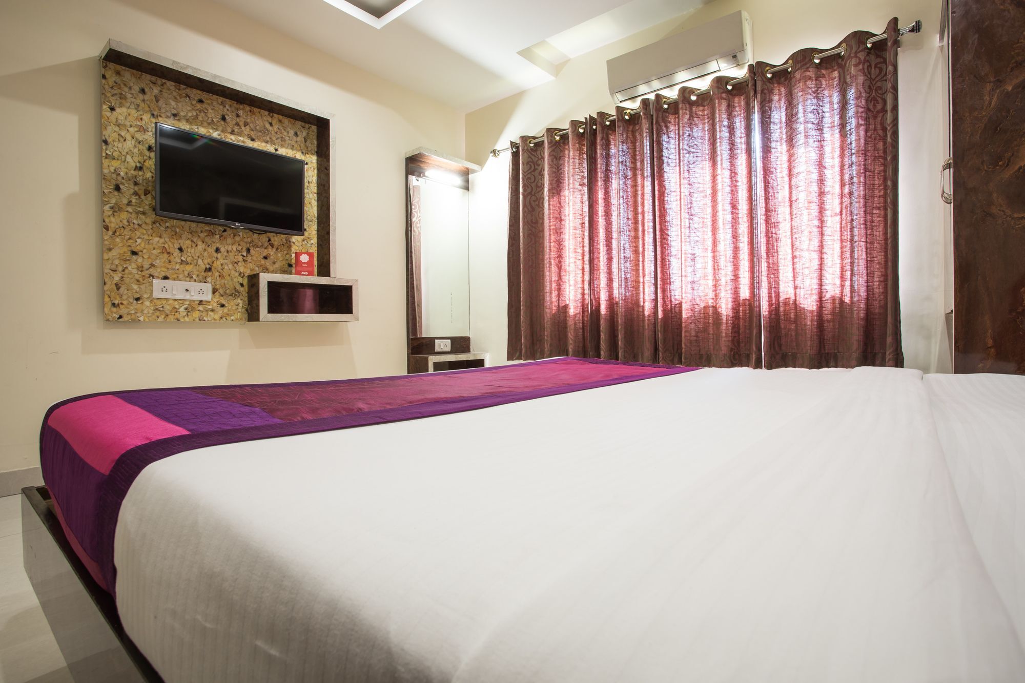 Fabhotel Shivam Palace- Near Mahakal Mandir ウッジャイン エクステリア 写真