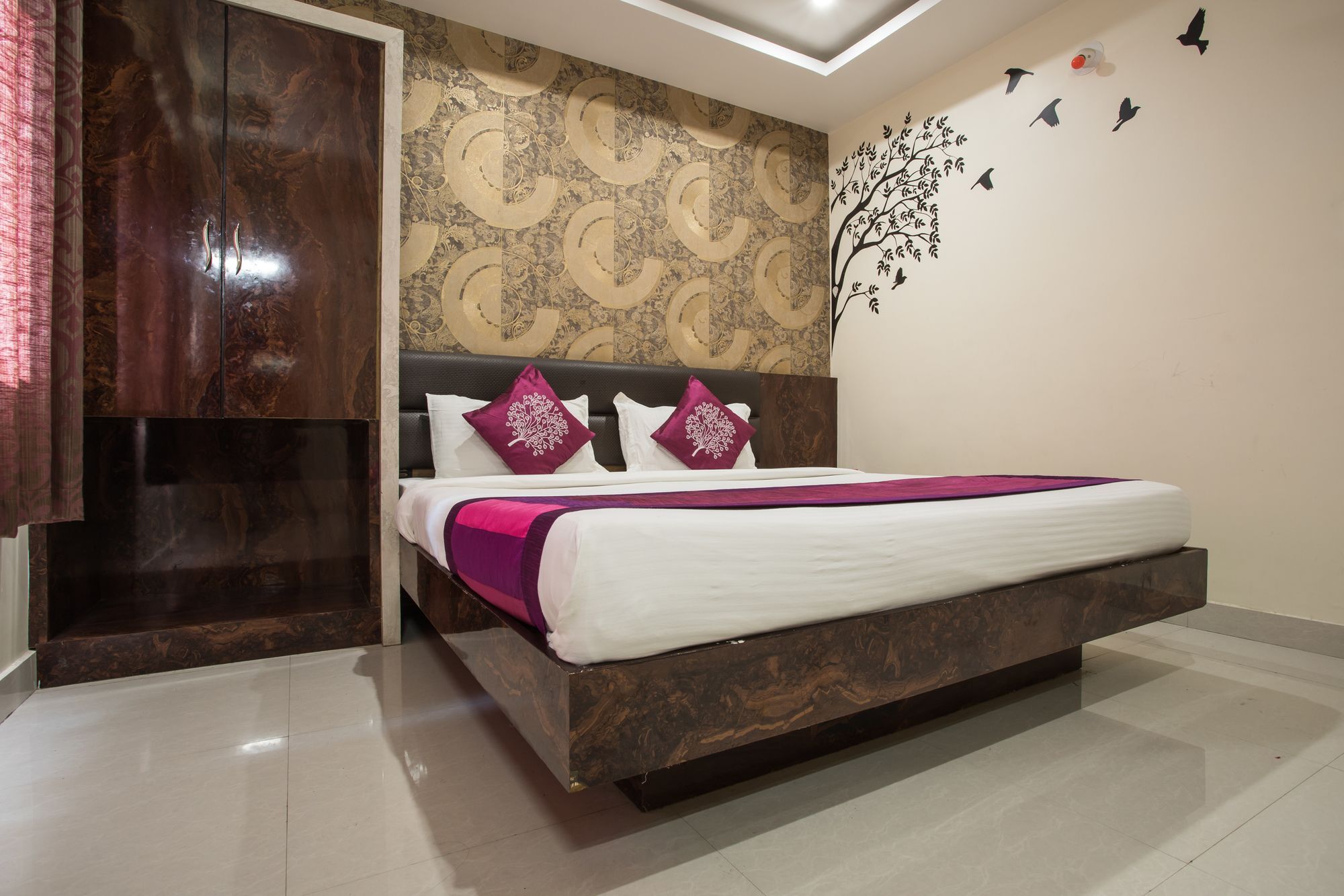 Fabhotel Shivam Palace- Near Mahakal Mandir ウッジャイン エクステリア 写真